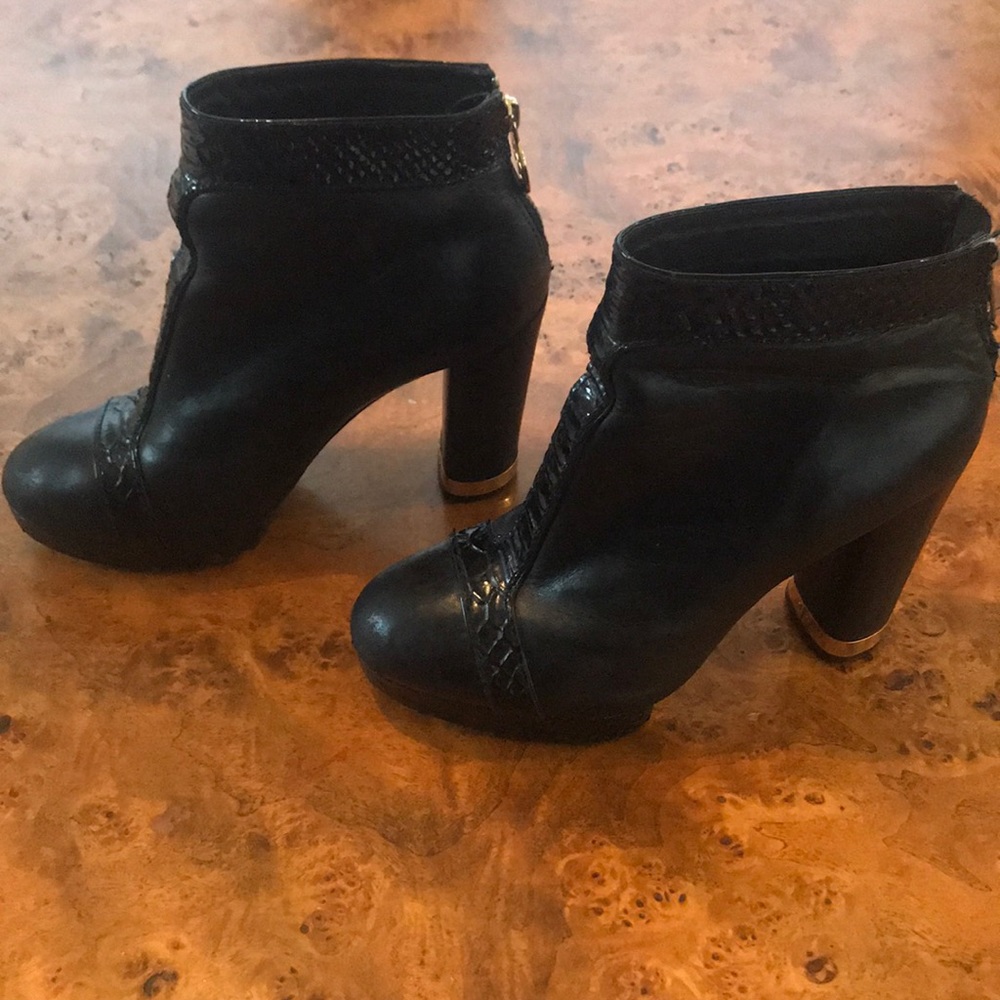 Tory Burch heeled boots! - Picture 7 of 8